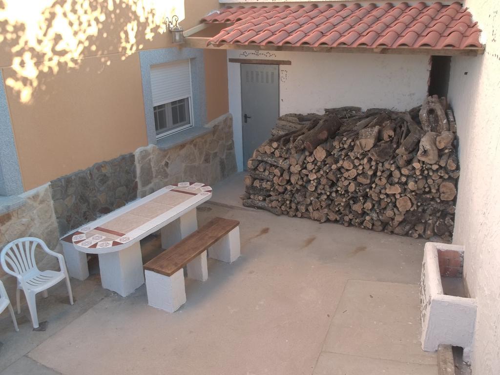 Apartamento El Dragon Serrano Sotoserrano Habitación foto