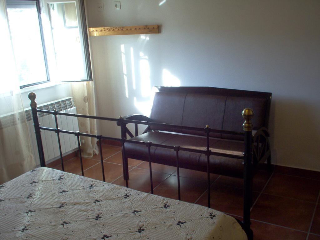 Apartamento El Dragon Serrano Sotoserrano Exterior foto